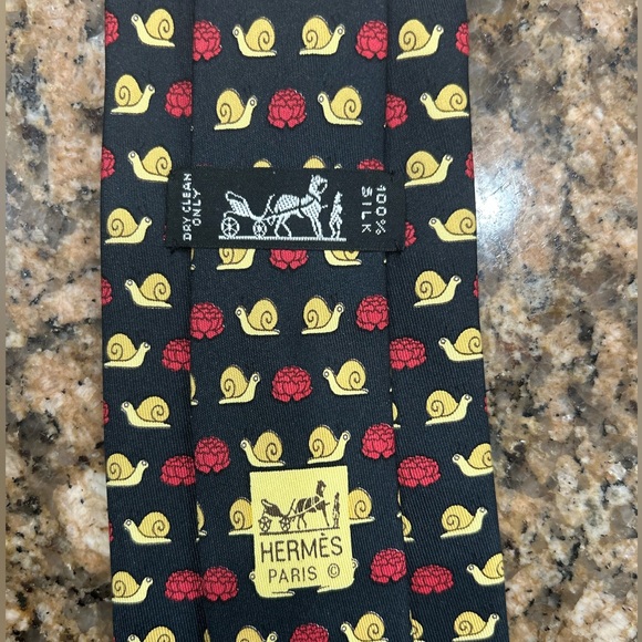 🔥Rare Vintage HERMES PARIS snail tie. Perfect condition. Luxury Silk Tie France
